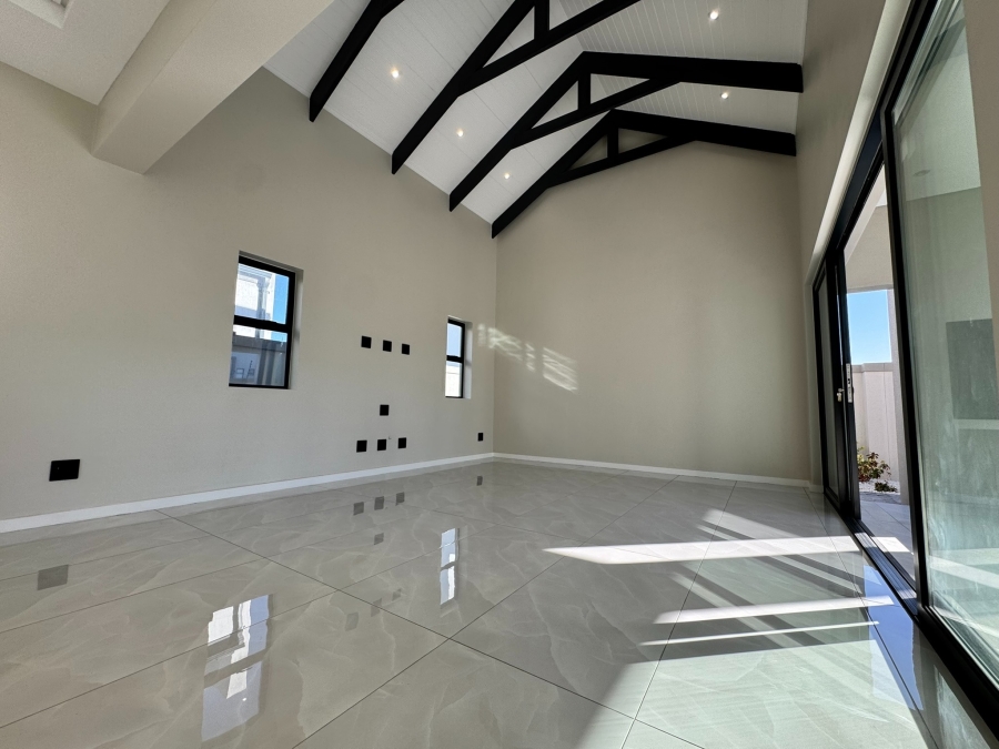 3 Bedroom Property for Sale in Sandown Western Cape